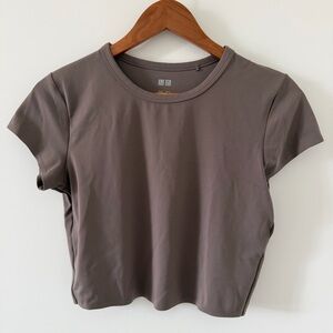 Uniqlo AIRism Cropped T-Shirt